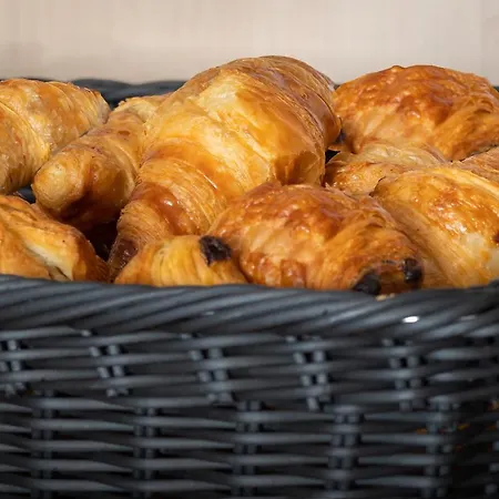 - The Niu, Leo By Ihg