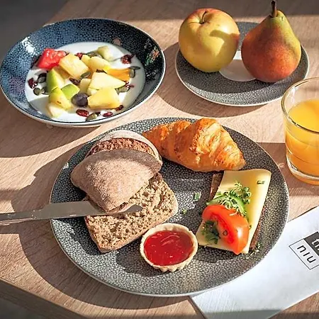 - The Niu, Leo By Ihg Szálloda 3*