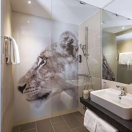 - The Niu, Leo By Ihg Nürnberg