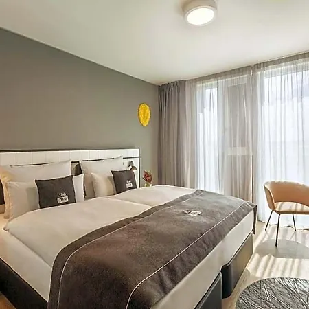 - The Niu, Leo By Ihg Hotel 3*