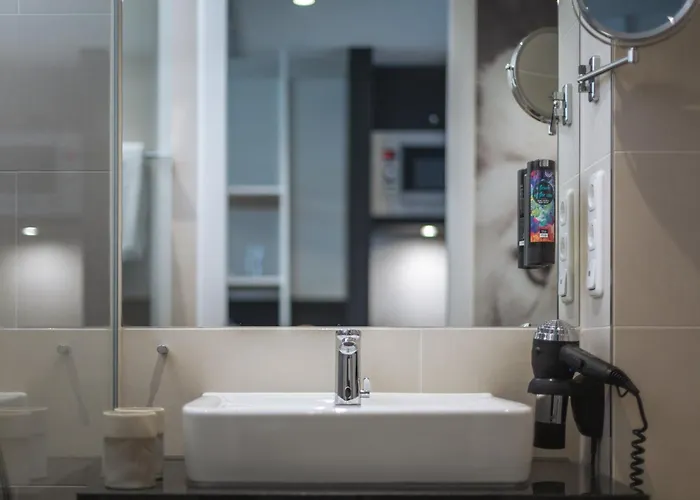 - The Niu, Leo By Ihg מלון 3*